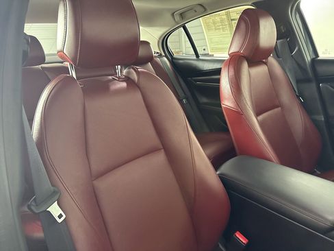 Used 2022 MAZDA MAZDA3 s image 29