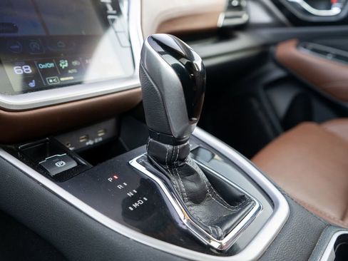 Used 2022 Subaru Outback Touring image 28