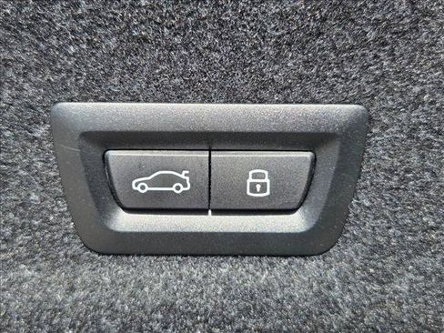 Used 2024 BMW 330e w/ Premium Package RWD image 7