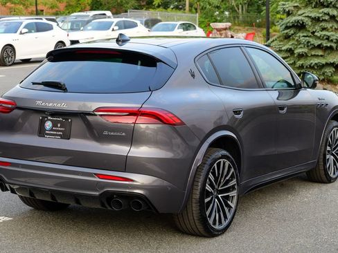 Used 2025 Maserati Grecale Modena AWD/4WD image 7
