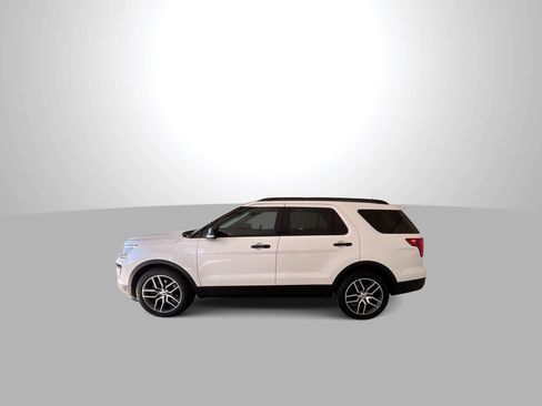 Used 2018 Ford Explorer Sport w/ Equipment Group 401A AWD/4WD image 5