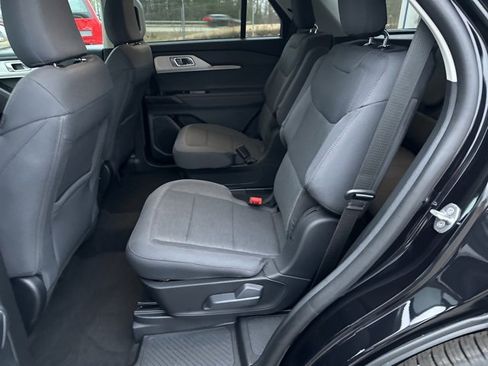 Used 2025 Ford Explorer Active image 12