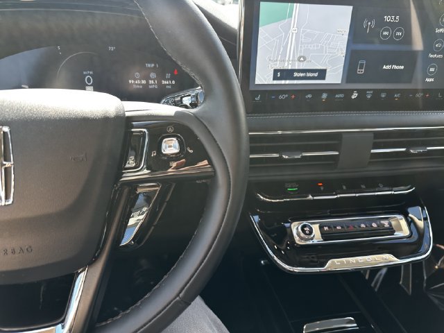 Certified 2023 Lincoln Corsair AWD image 29