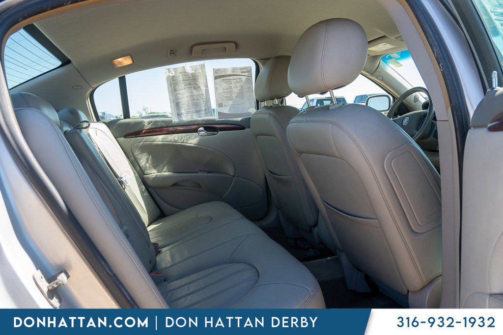Used 2009 Buick Lucerne CXL FWD image 18