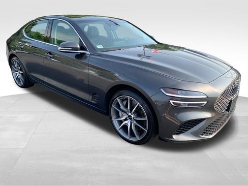 Used 2025 Genesis G70 2.5T AWD/4WD image 7