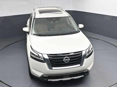 Used 2024 Nissan Pathfinder Platinum w/ Cargo Package AWD/4WD image 35