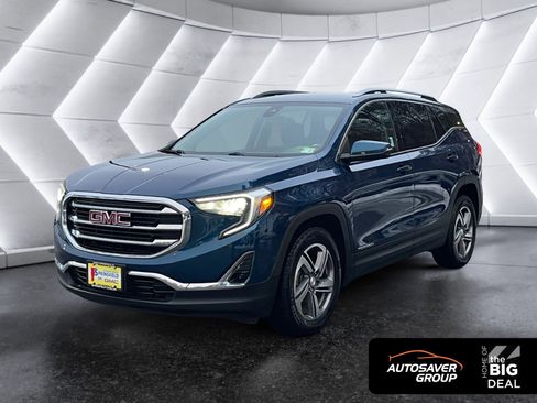 Used 2021 GMC Terrain SLT image 1