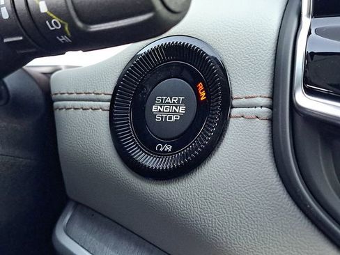 New 2026 Jeep Compass Limited image 11