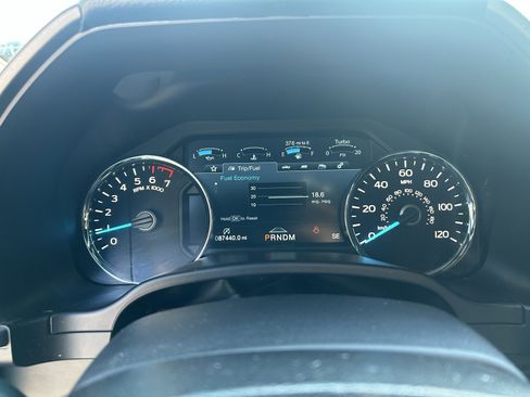 Used 2019 Ford F150 Platinum w/ Equipment Group 701A Luxury image 20