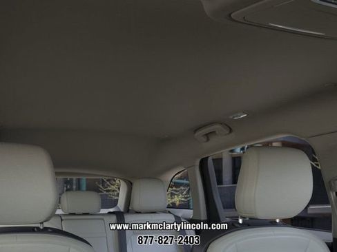 New 2026 Lincoln Nautilus Premier image 22