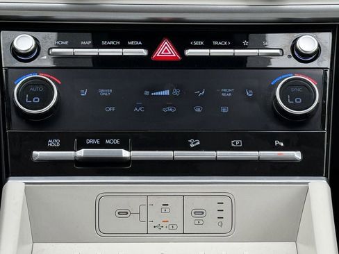Used 2024 Hyundai Santa Fe SEL FWD image 26