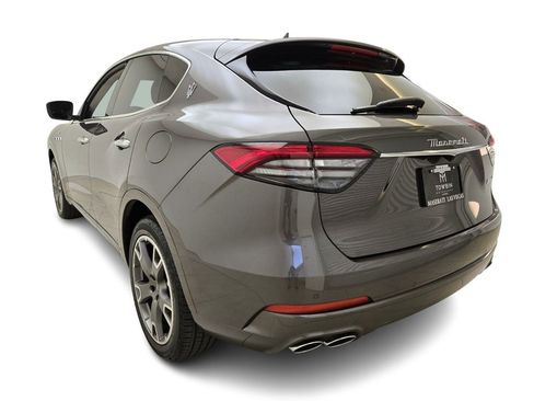 Certified 2022 Maserati Levante GT AWD/4WD image 11