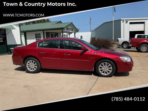 Used 2011 Buick Lucerne CXL FWD image 1