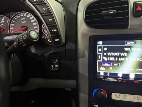 Used 2005 Chevrolet Corvette Coupe w/ Preferred Equipment Group image 15