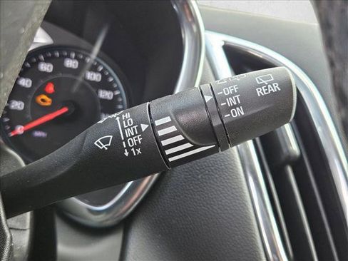 Used 2023 Chevrolet Equinox LT image 8