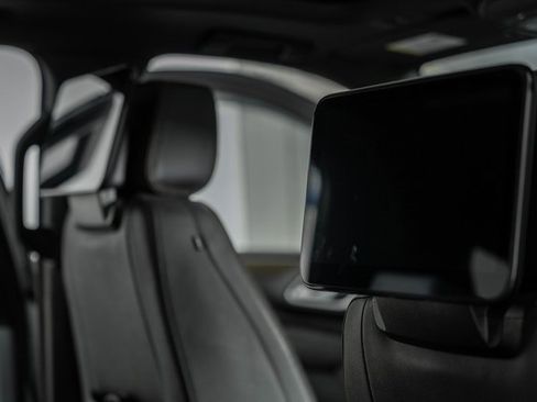 Used 2024 Chevrolet Tahoe High Country image 38