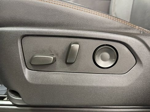 Used 2022 GMC Sierra 1500 AT4 image 35