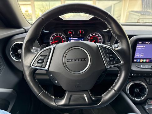 Used 2023 Chevrolet Camaro LT w/ Technology Package image 14