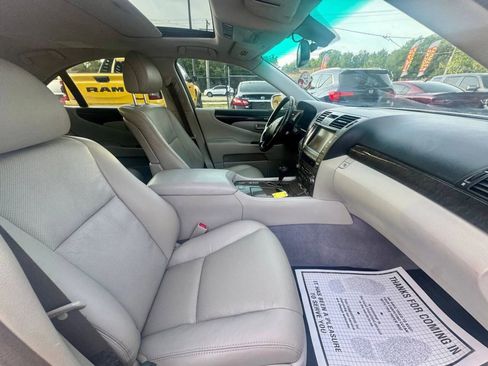 Used 2008 Lexus LS 460 RWD image 18