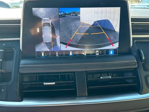 Used 2021 GMC Yukon AT4 w/ AT4 Premium Plus Package image 32