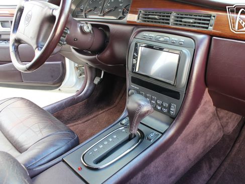 Used 1996 Cadillac Seville SLS FWD image 6