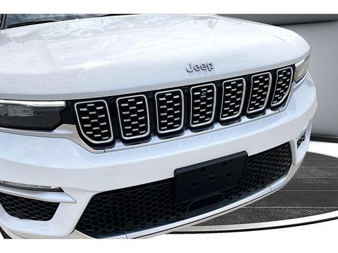 Used 2023 Jeep Grand Cherokee Summit AWD/4WD image 54
