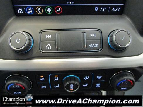 Used 2023 GMC Acadia SLE image 29