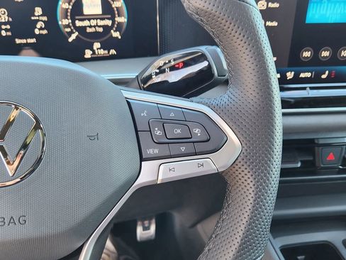 New 2026 Volkswagen Tiguan SE R-Line image 18