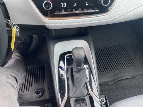Used 2021 Toyota Corolla SE image 17