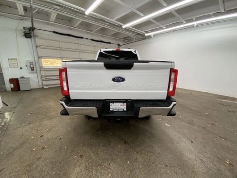 Used 2024 Ford F350 XLT image 5