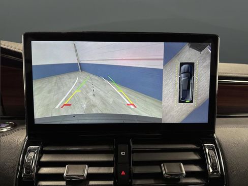 Used 2024 Lincoln Navigator Premiere image 11