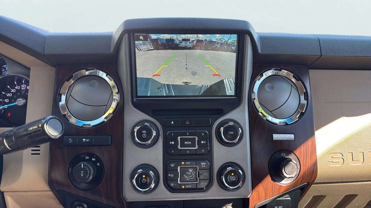 Used 2016 Ford F250 Lariat w/ Lariat Ultimate Package AWD/4WD image 12
