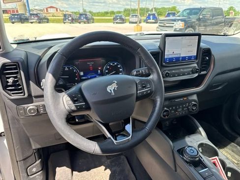Used 2021 Ford Bronco Sport Outer Banks w/ Outer Banks Package AWD/4WD image 23