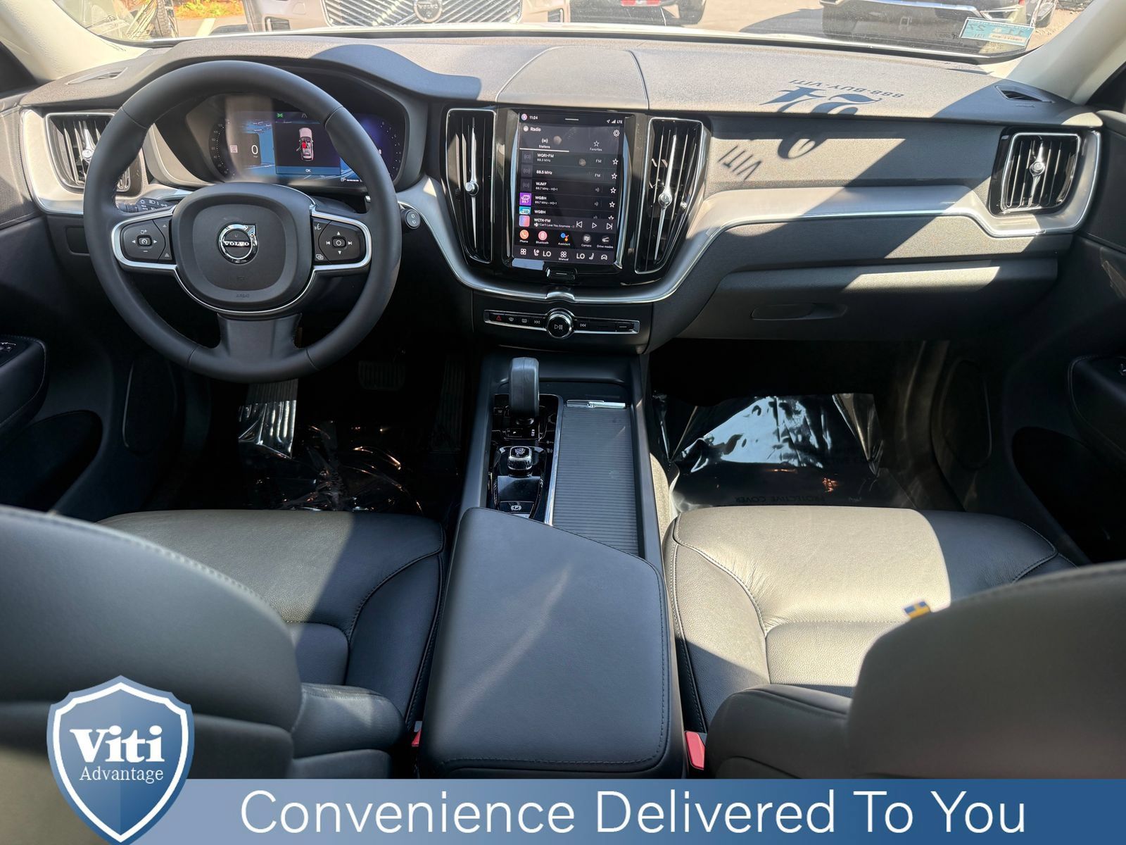 Used 2024 Volvo XC60 B5 Core w/ Protection Package Premier AWD/4WD image 2