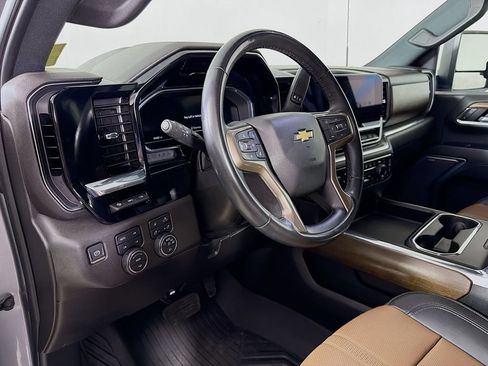 Used 2024 Chevrolet Silverado 2500 High Country w/ Technology Package AWD/4WD image 10
