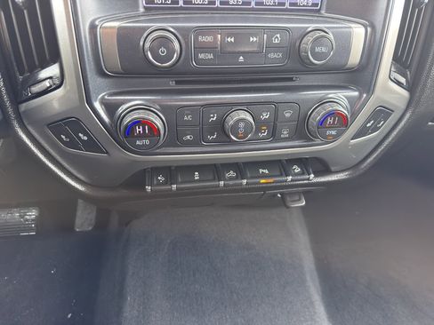 Used 2018 Chevrolet Silverado 1500 LT w/ All Star Edition image 22