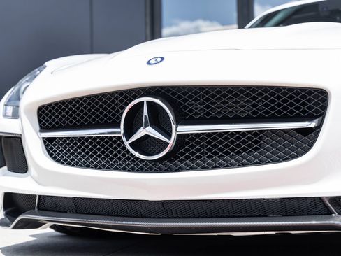 Used 2014 Mercedes-Benz SLS AMG Black Series image 25