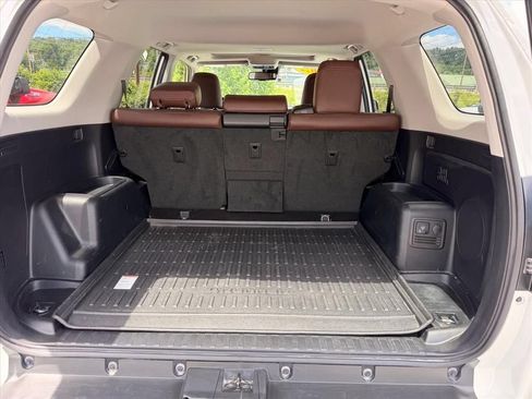 Used 2022 Toyota 4Runner Limited AWD/4WD image 26