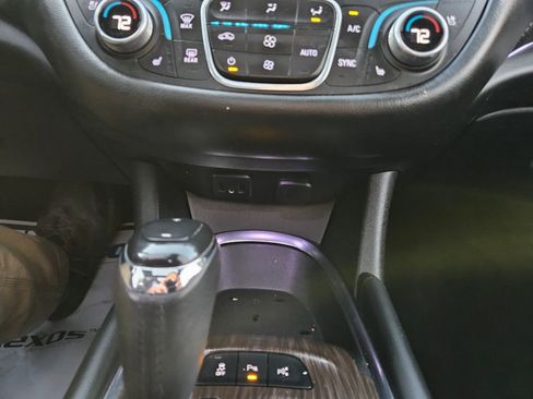 Used 2018 Chevrolet Malibu Premier image 15