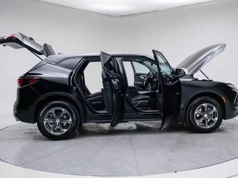 Used 2025 Chevrolet Blazer LT image 13