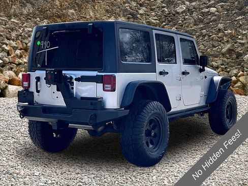 Used 2012 Jeep Wrangler Unlimited Rubicon w/ Dual Top Group AWD/4WD image 2