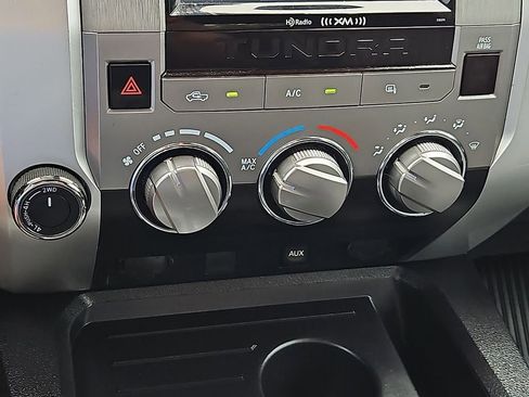 Used 2019 Toyota Tundra SR5 AWD/4WD image 28