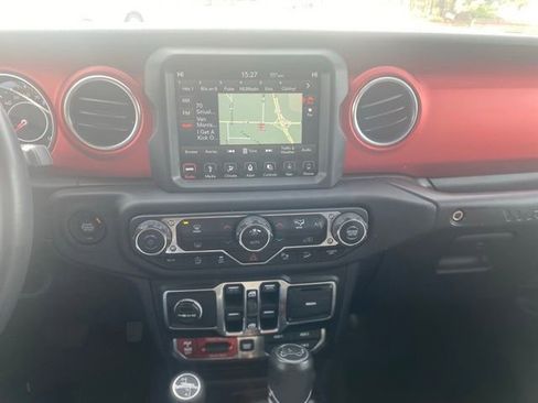 Used 2018 Jeep Wrangler Unlimited Rubicon image 17