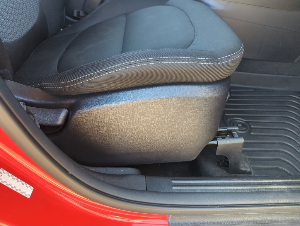 Used 2017 Kia Soul + w/ Designer's Package FWD image 35