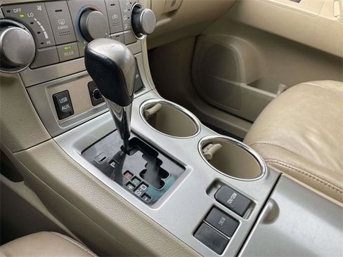 Used 2013 Toyota Highlander Plus image 31