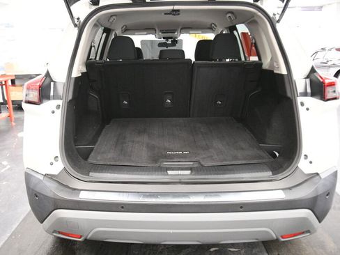 Used 2021 Nissan Rogue SV image 22