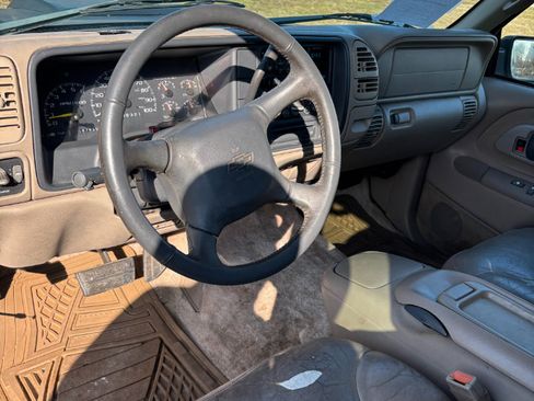 Used 1999 Chevrolet Tahoe Z71 w/ Comfort & Security Pkg image 15