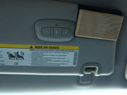 Used 2019 Chrysler Pacifica Limited image 30