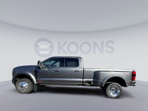 New 2026 Ford F450 Platinum w/ FX4 Off-Road Package image 2