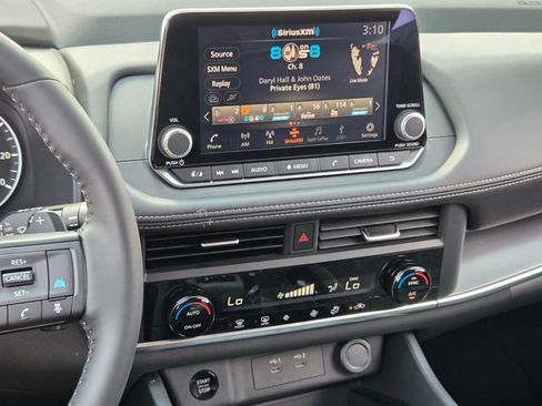 Used 2026 Nissan Rogue SV FWD image 22